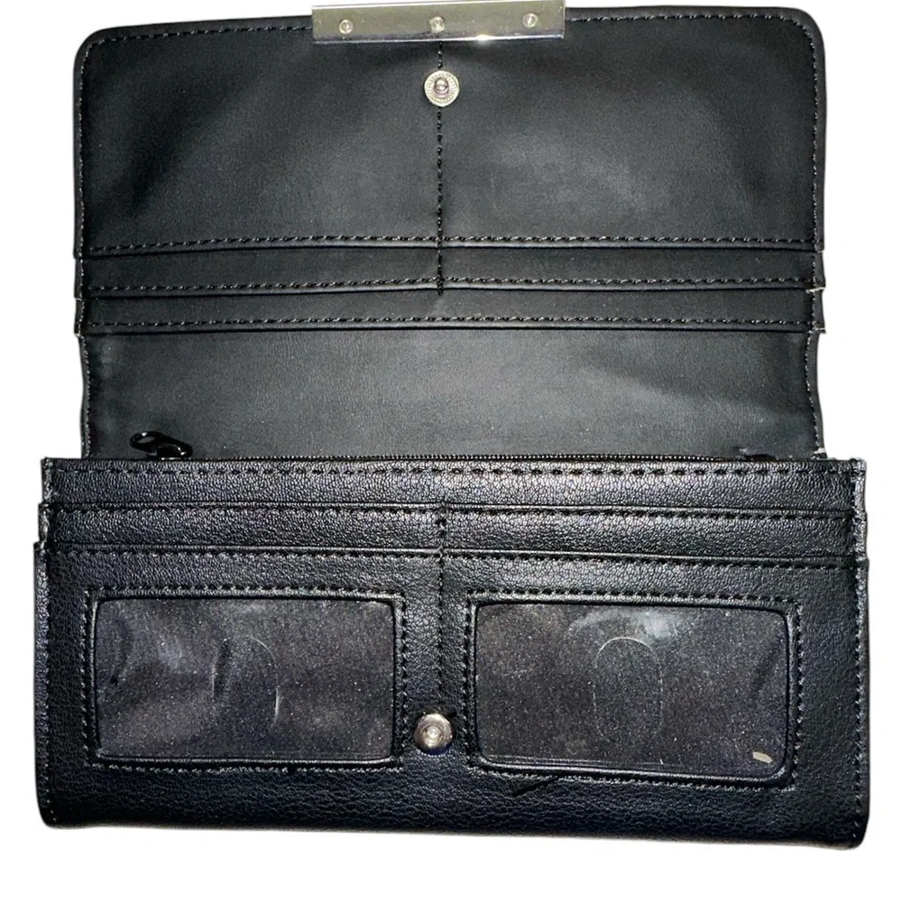 Nine West Black Polyvinyl Wallet Many Card Slots Change Pocket Cash Slots